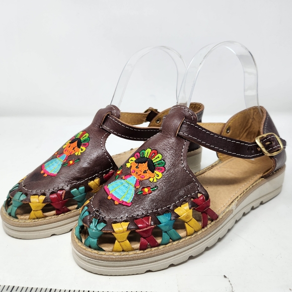 Huarache Colorful Kids Sandals with Embroidered Design - Picture 1 of 7